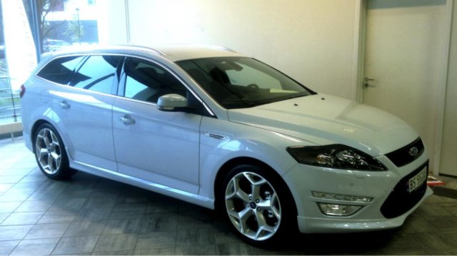 Ford Mondeo 2012.jpg