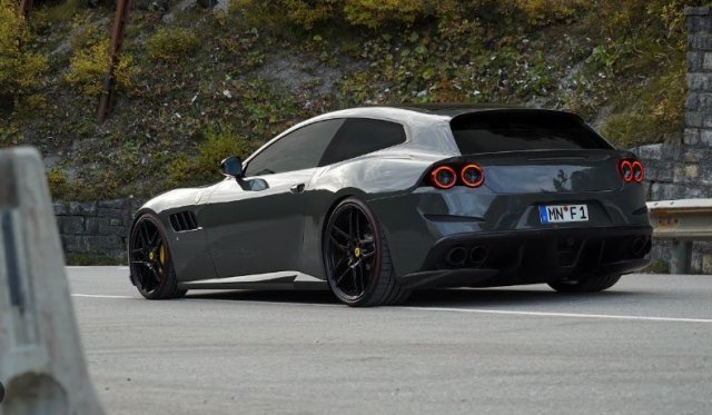 Ferrari GTC4 Lusso.jpg