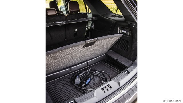 2019_ford_explorer_phev_eu_66_2560x1440.jpg