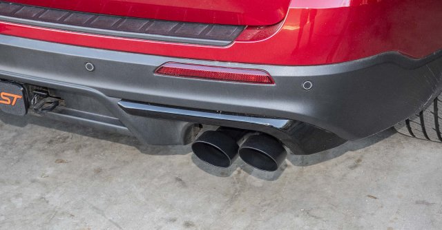 2026Jan27_DSC1352_RH exhaust tip_2000w.jpg