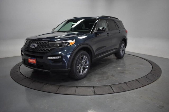 2022-ford-explorer-xlt-stone-blue-metallic-2.jpg